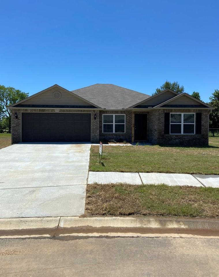 1785 Raden St - Photo 4 of 20