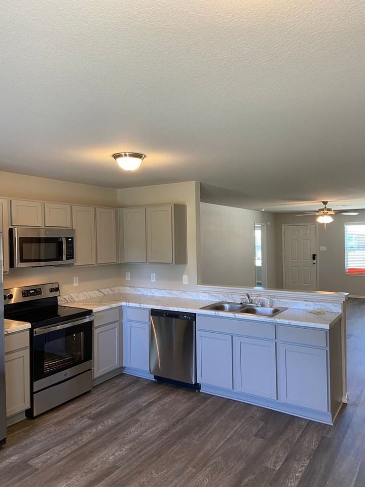 1785 Raden St - Photo 7 of 20