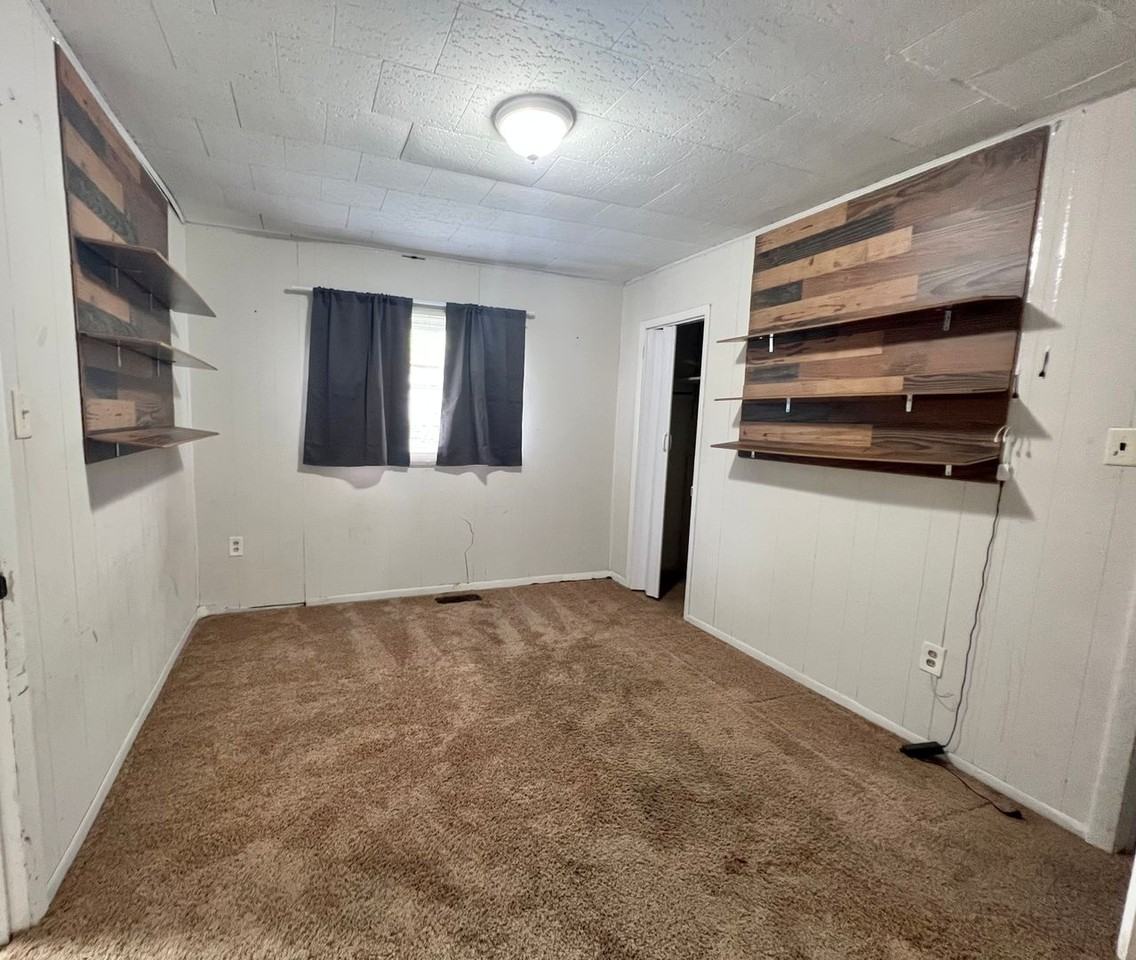 1219 Hernando Dr - Photo 3 of 6