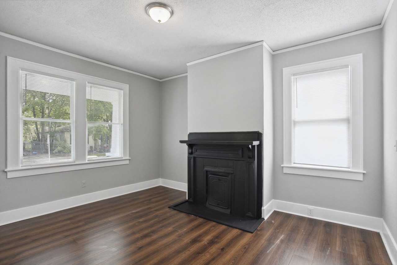 815 E Bolton St - Photo 4 of 22