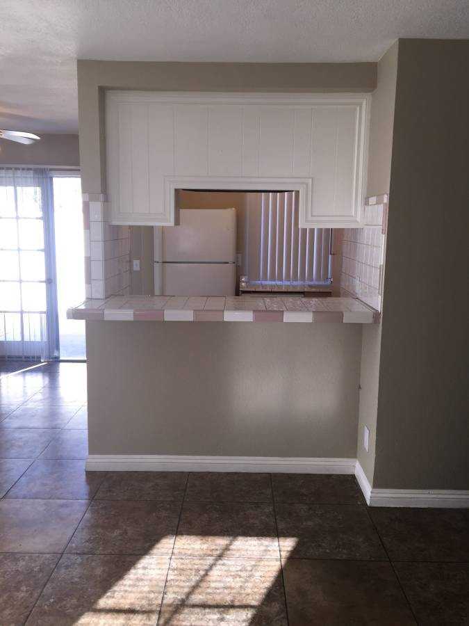 655 E Washington Ave #D - Photo 5 of 24