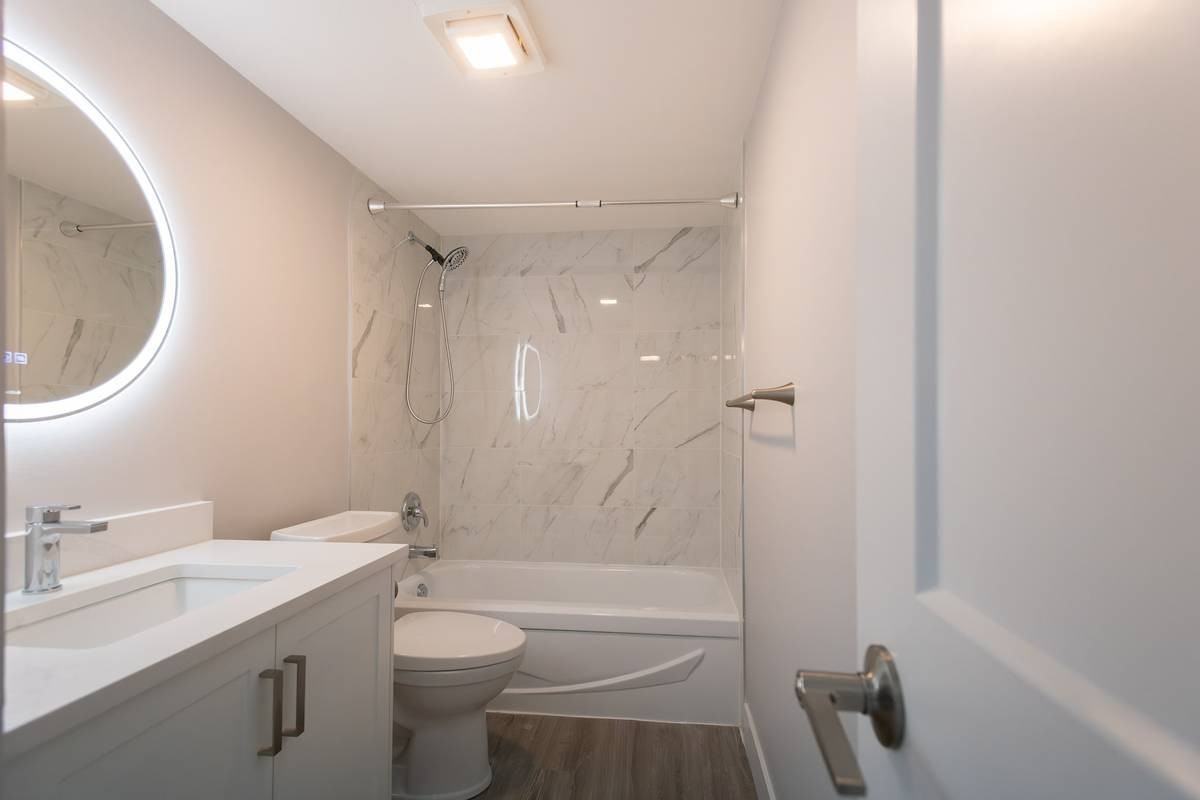 Matthew Court - Photo 2 of 5