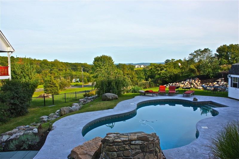 2 Highlands Ln - Photo 2 of 36