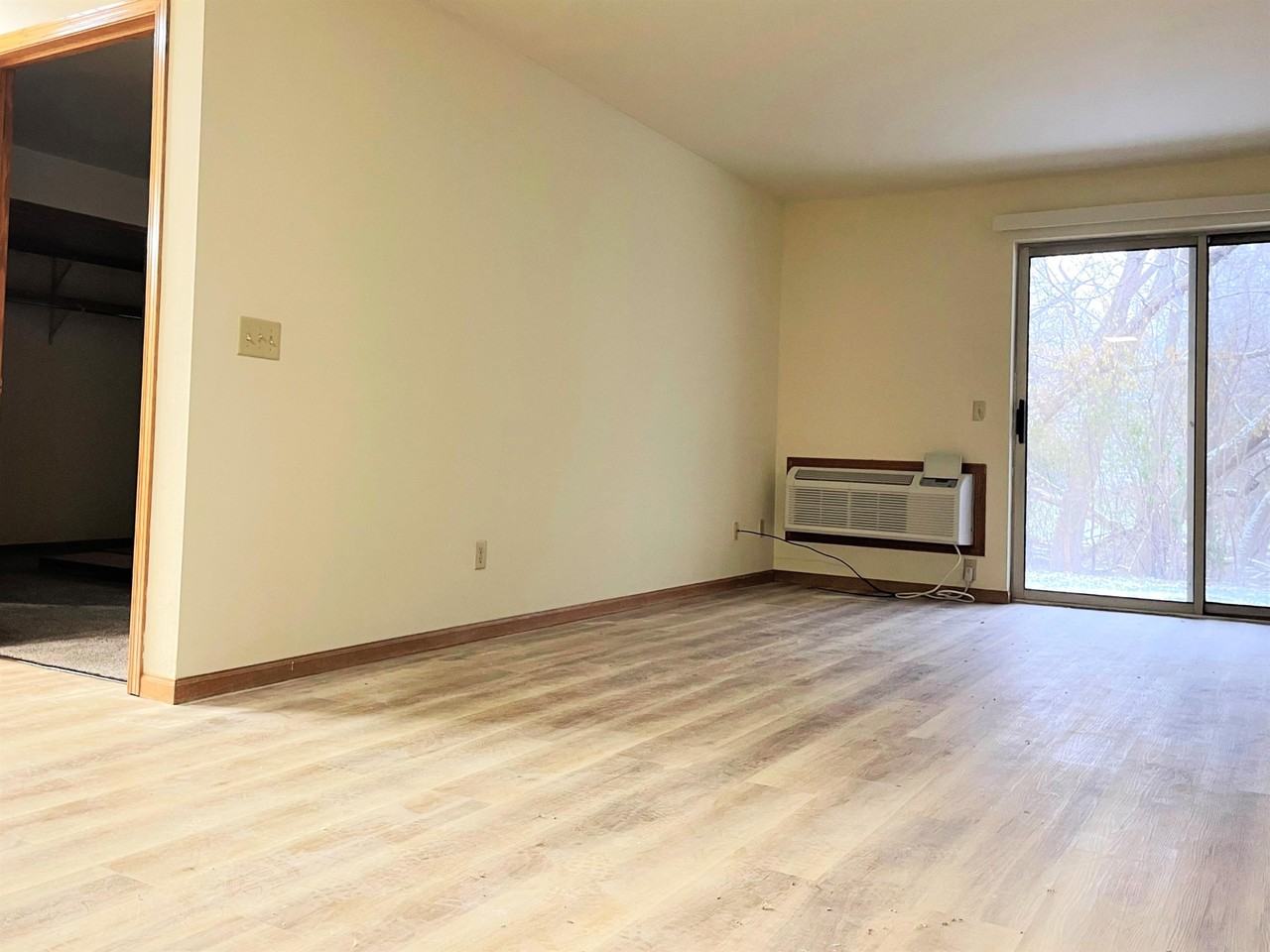 2411 Tawhee Dr #104 - Photo 4 of 18