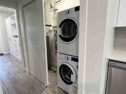 352 Hirst Ave W #5 - Photo 4 of 18