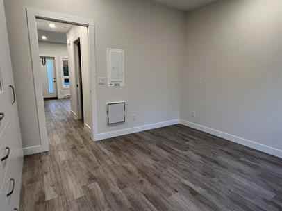 352 Hirst Ave W #5 - Photo 7 of 18