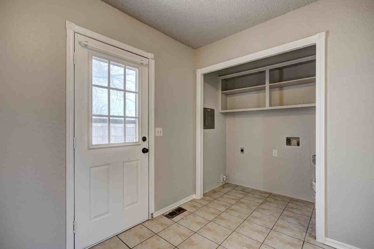 626 N Robin Way #1 - Photo 7 of 12