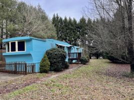 featured image of 27 Mandalay Dr #1