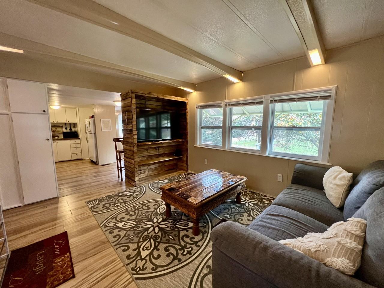 27 Mandalay Dr #1 - Photo 4 of 14