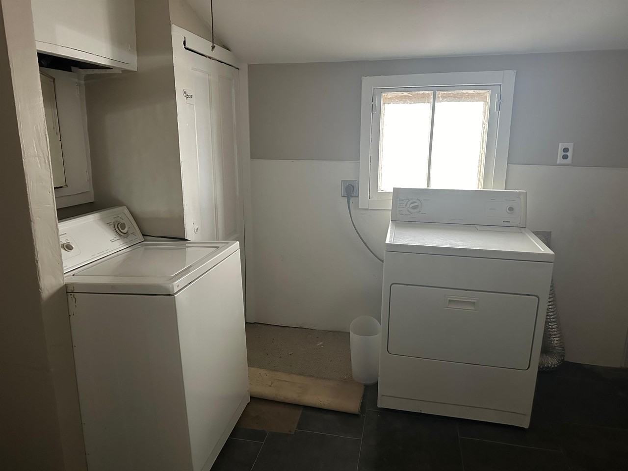 962 Lakeview Dr #1 - Photo 5 of 21