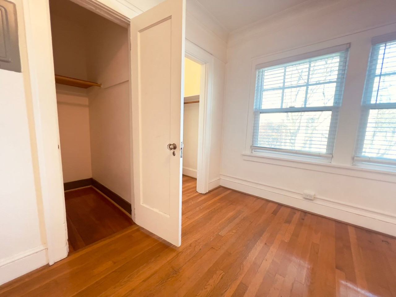 Vintage Apartments - Photo 6 of 50