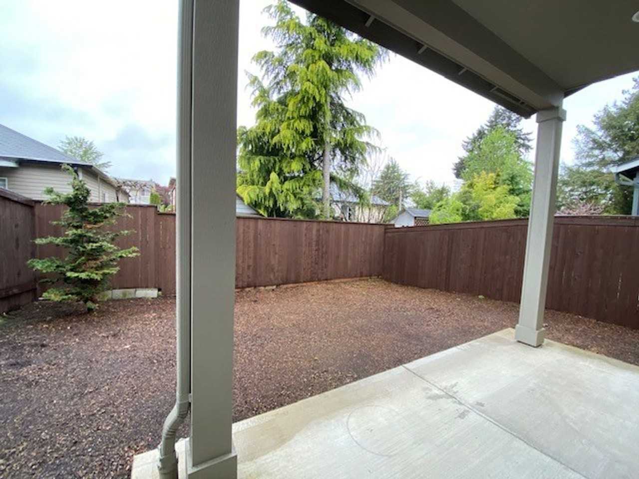 5707 Ne 58th Way - Photo 5 of 15