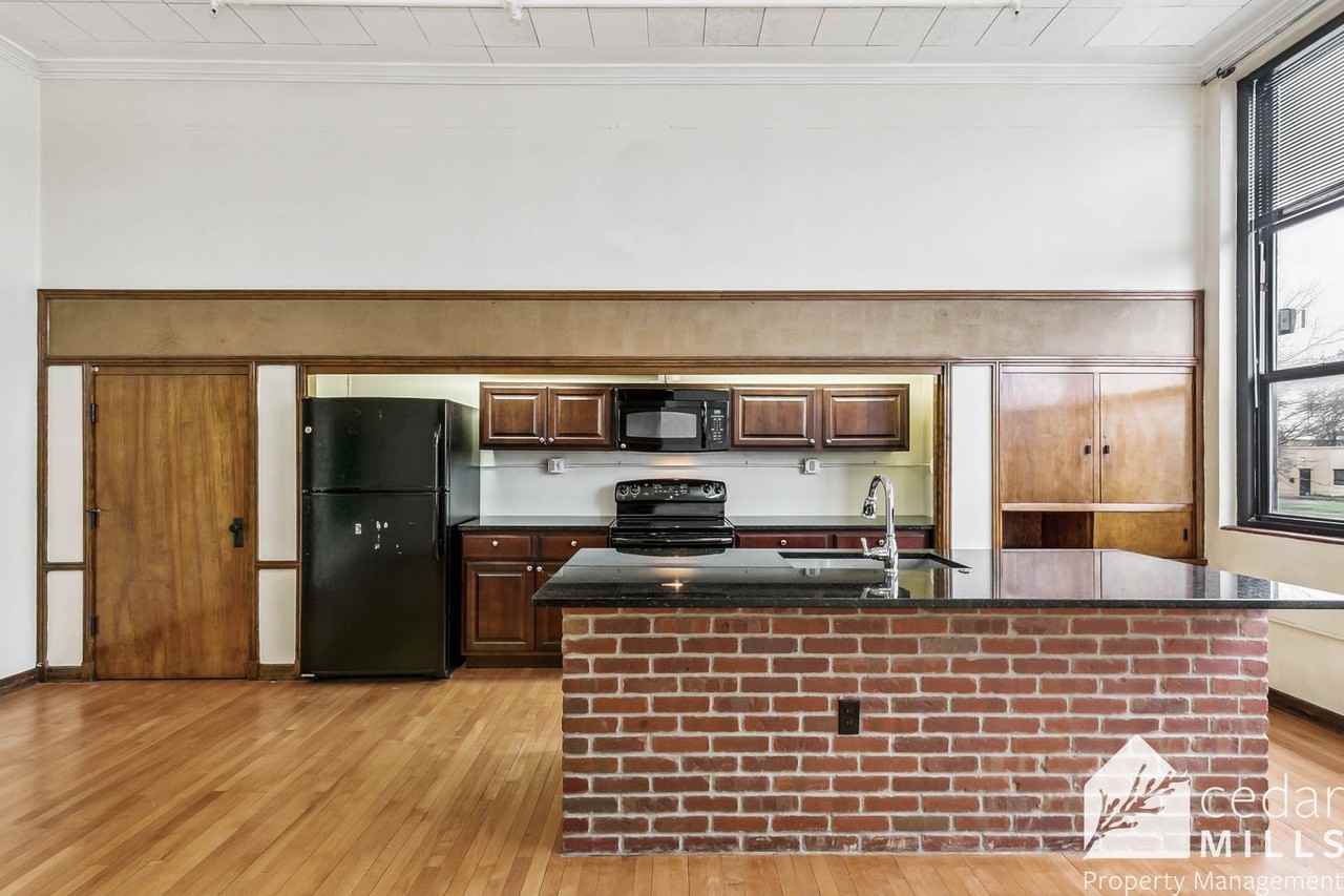 Kellogg Apartments 1220 E Kellogg Dr, Wichita, KS 67211 Zumper