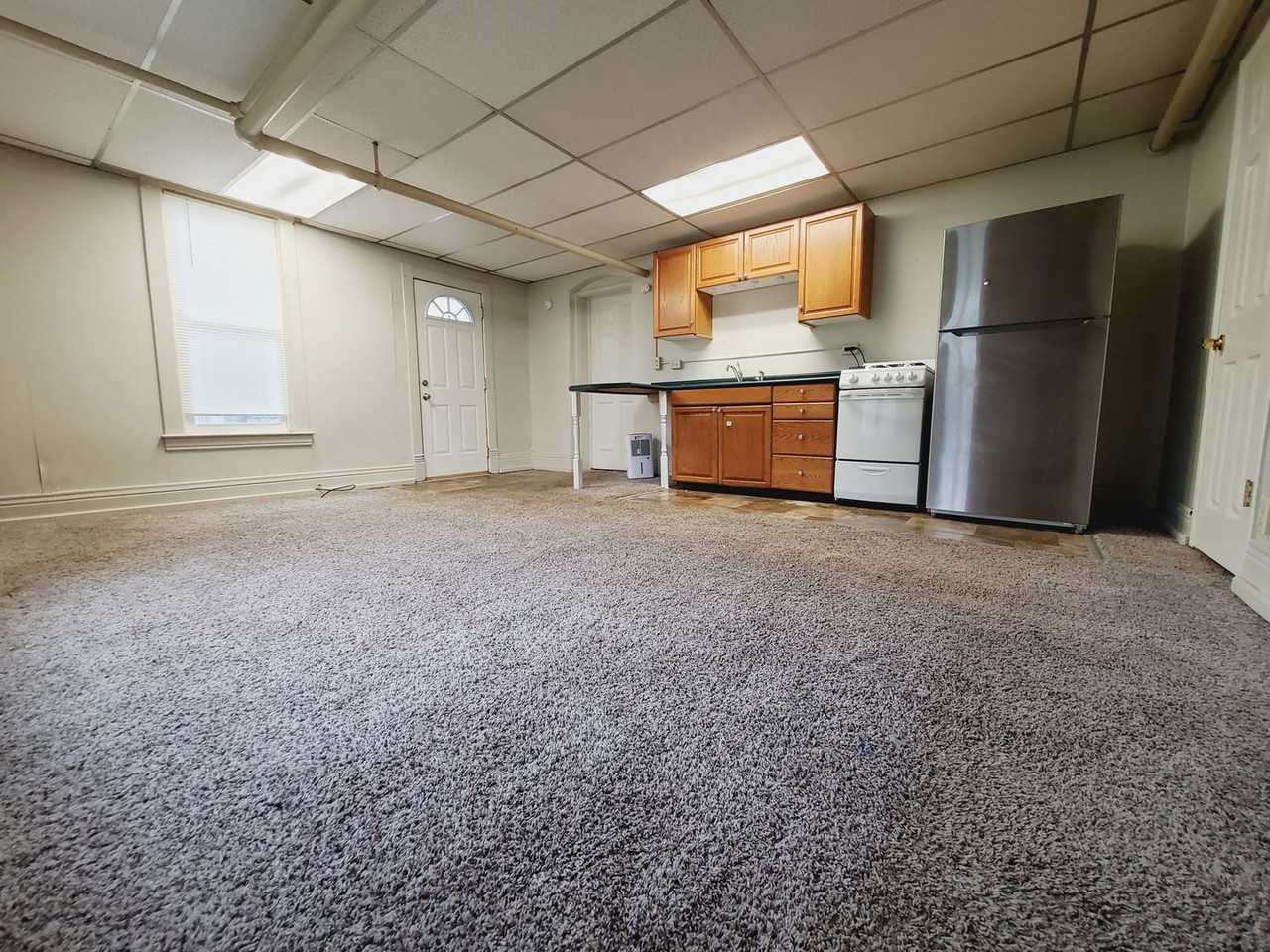 354 Greenwich - Photo 2 of 4