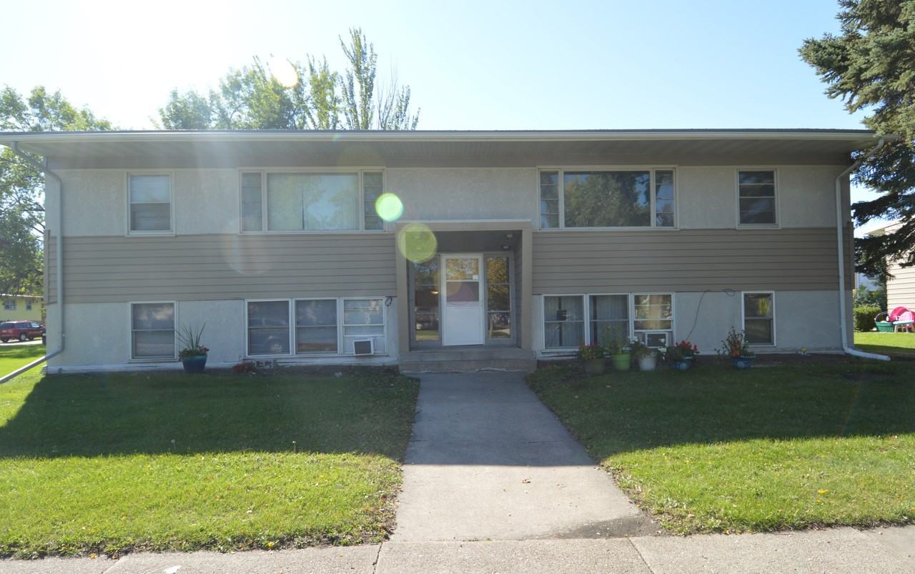 1117 13th Ave - Photo 2 of 2