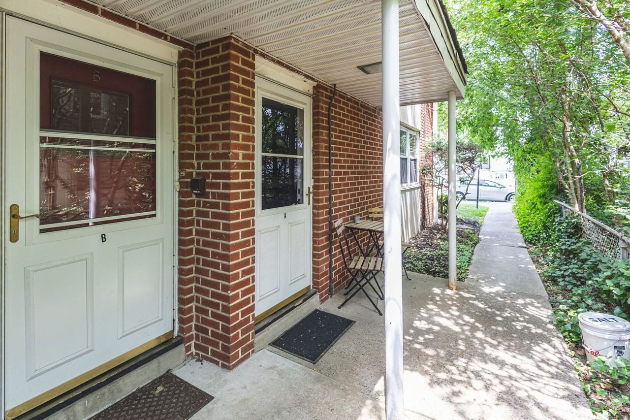 408 W Merchant St - Photo 2 of 11