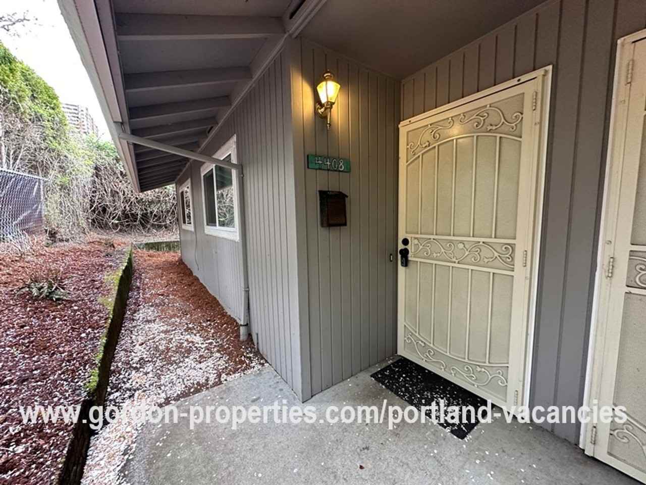 4408 Se 28th Ave - Photo 3 of 34