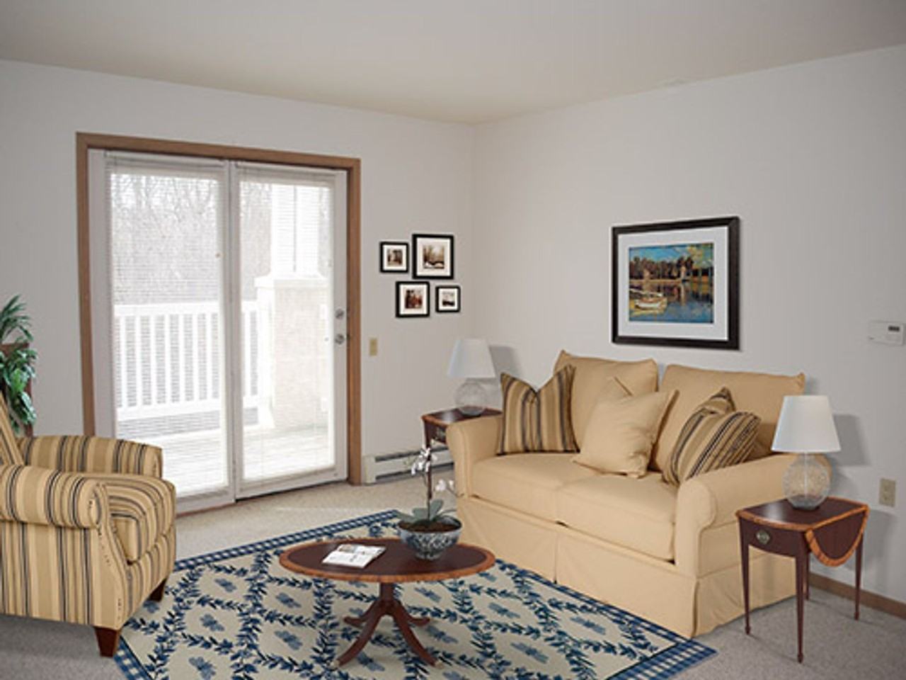 White Oaks Apartment Homes - Photo 2 of 22