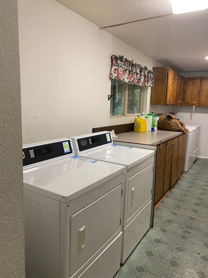 7125 Rainier Dr - Photo 2 of 5