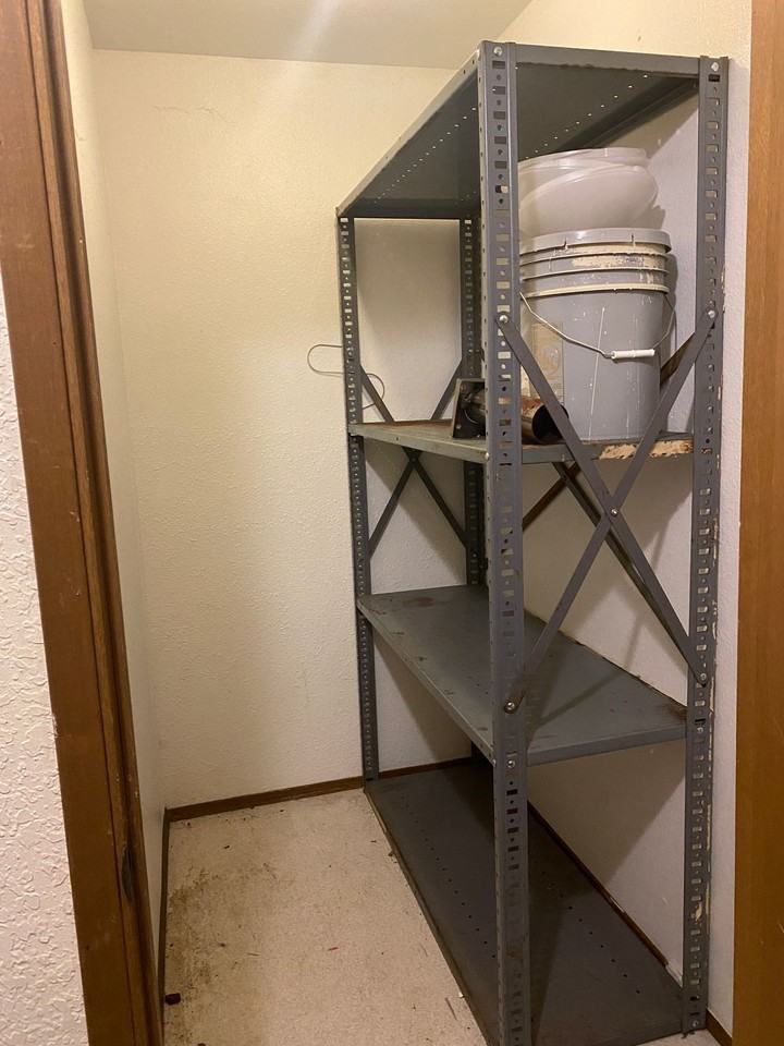 7125 Rainier Dr - Photo 3 of 5