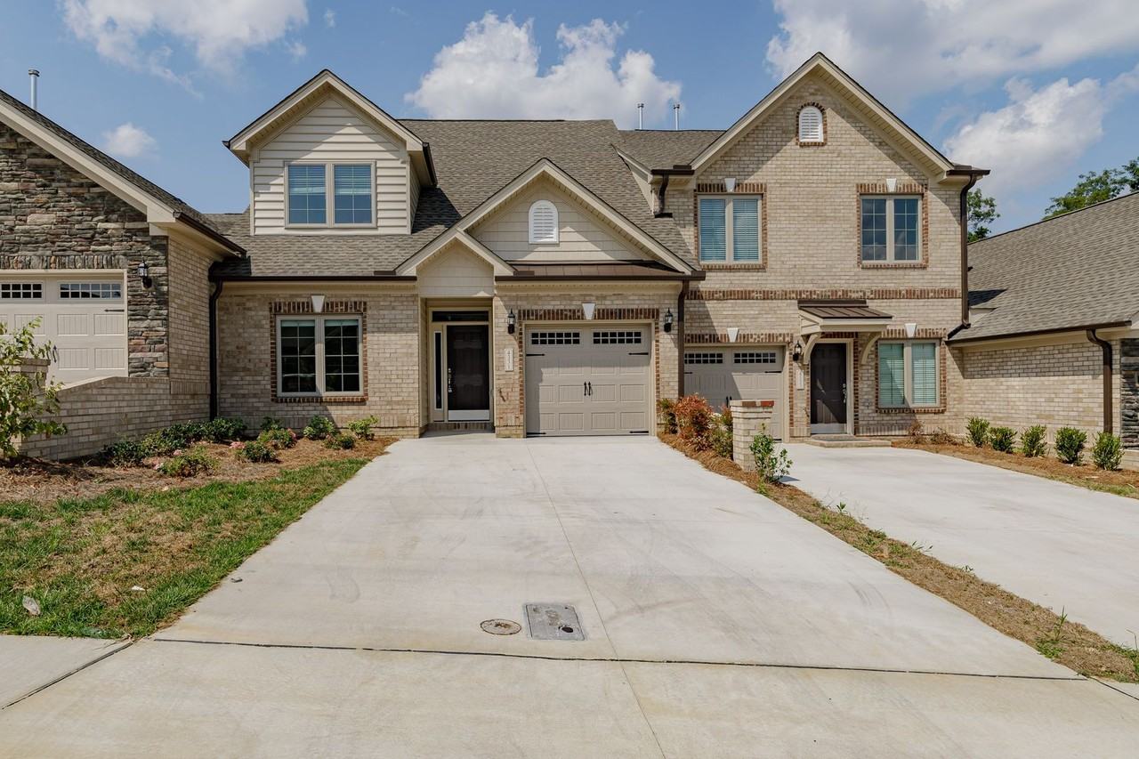 4331 Holstein Dr - Photo 4 of 34