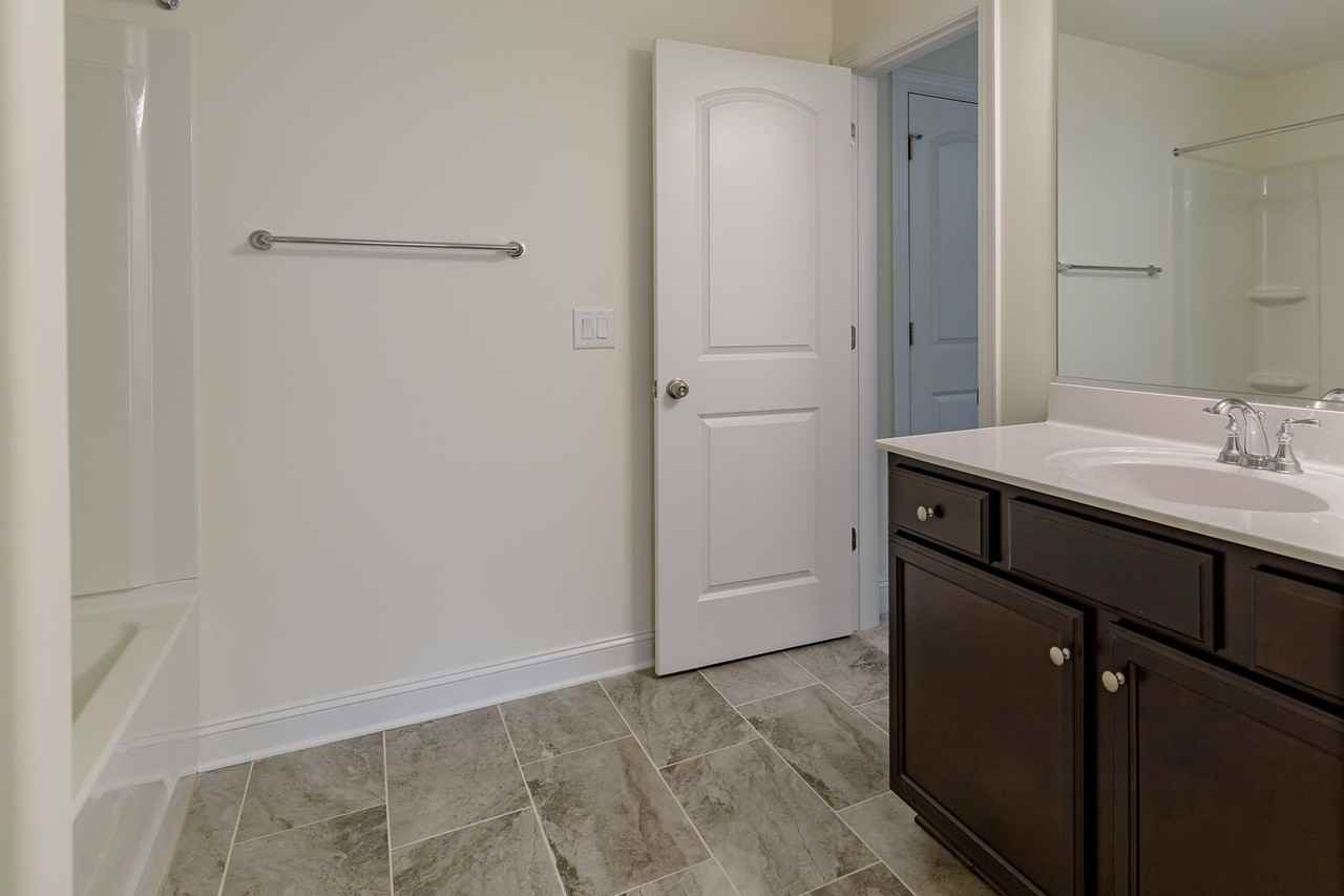 4331 Holstein Dr - Photo 7 of 34