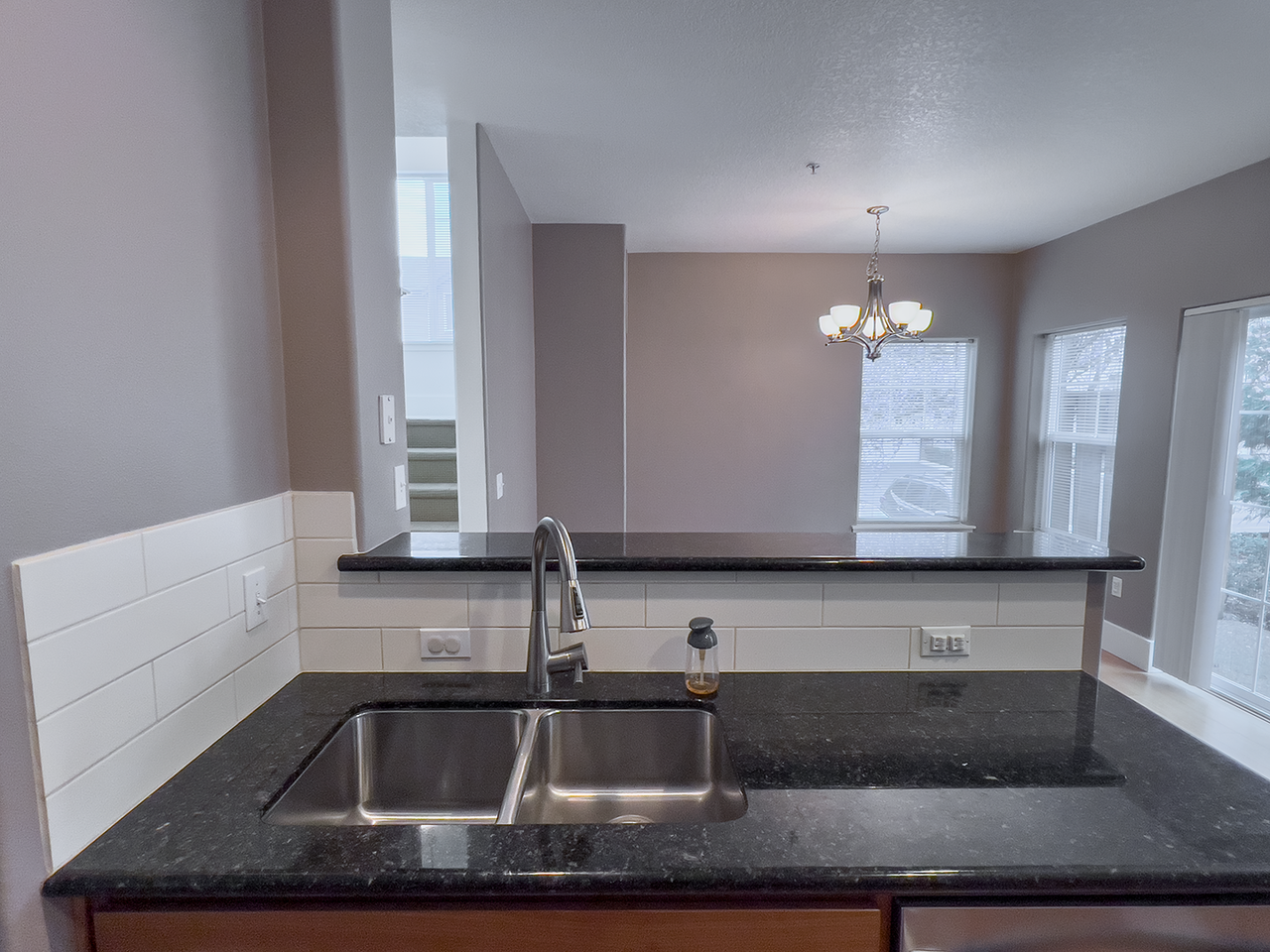 730 Nw 118th Ave #101 - Photo 5 of 37