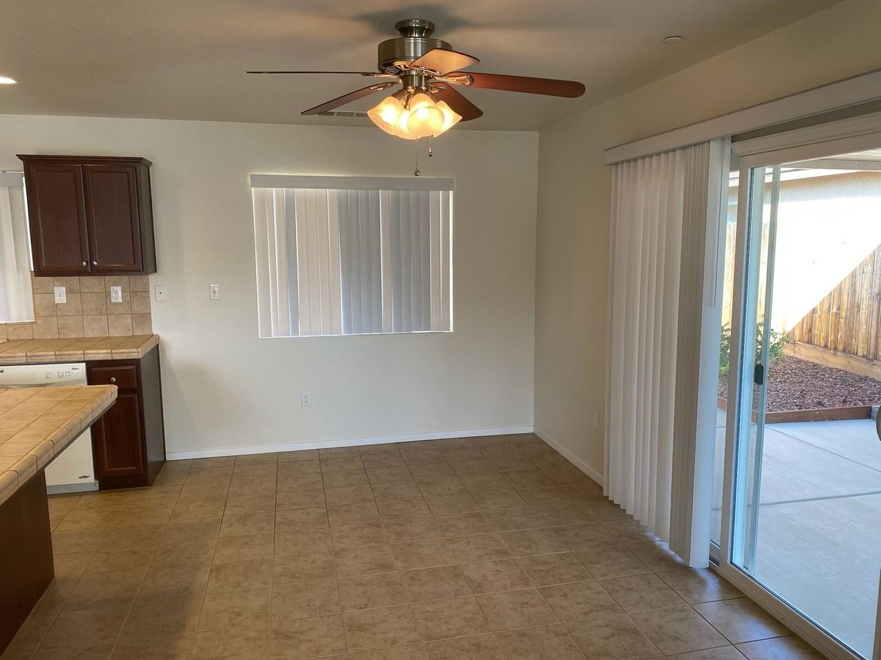 467 Descanso Bay Ct - Photo 3 of 21