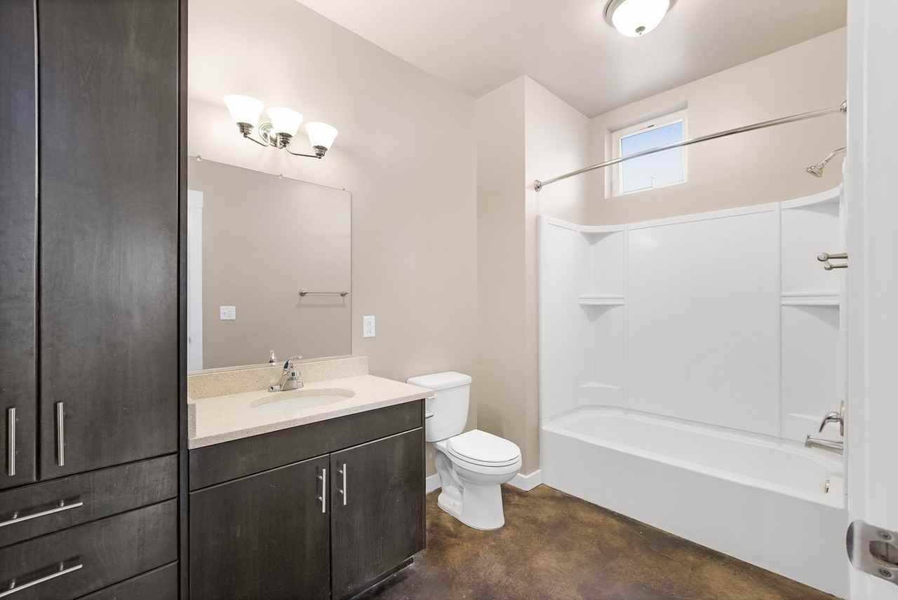 2598 E 20th St #101 - Photo 6 of 7