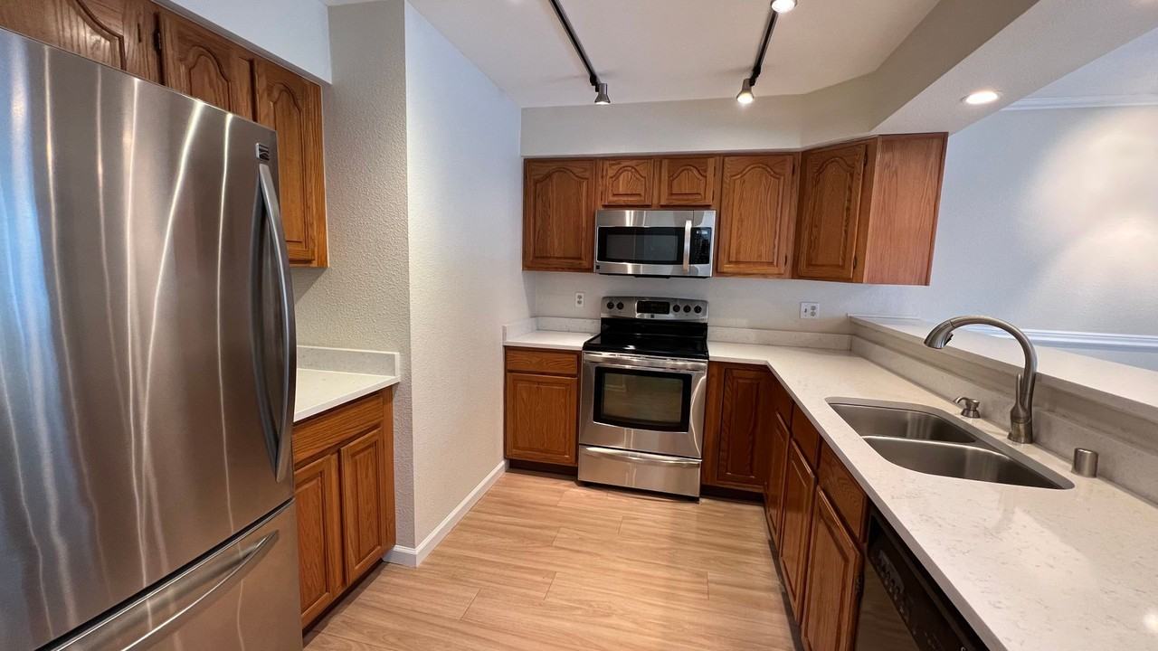 6557 Cimarron Cir - Photo 7 of 29