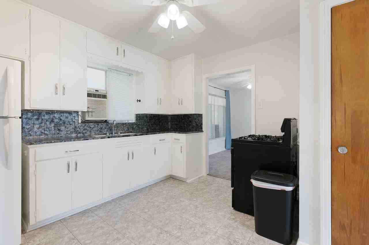 463 Cherry Ridge Dr - Photo 5 of 19
