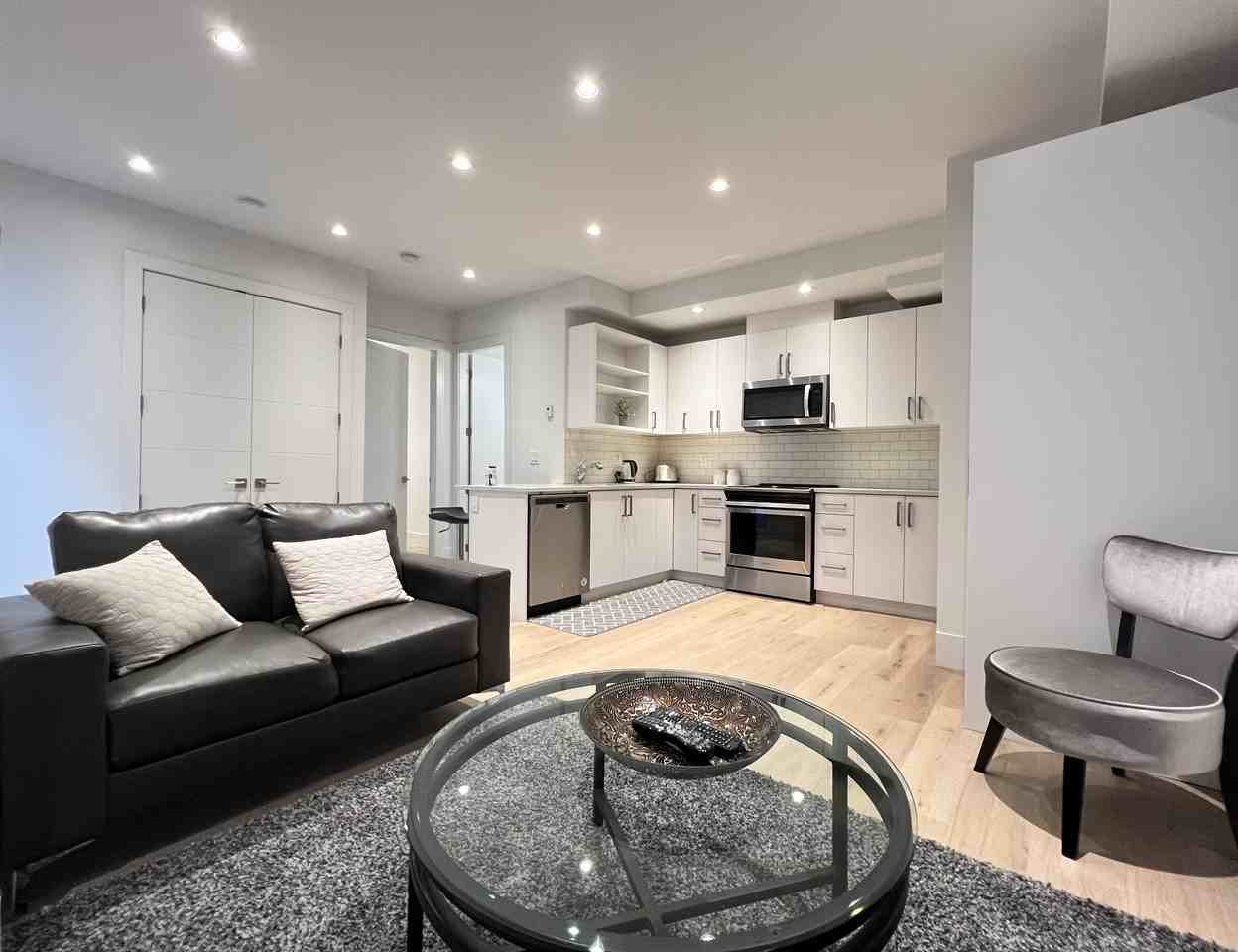 2825 Edgemont Boulevard - Photo 3 of 17