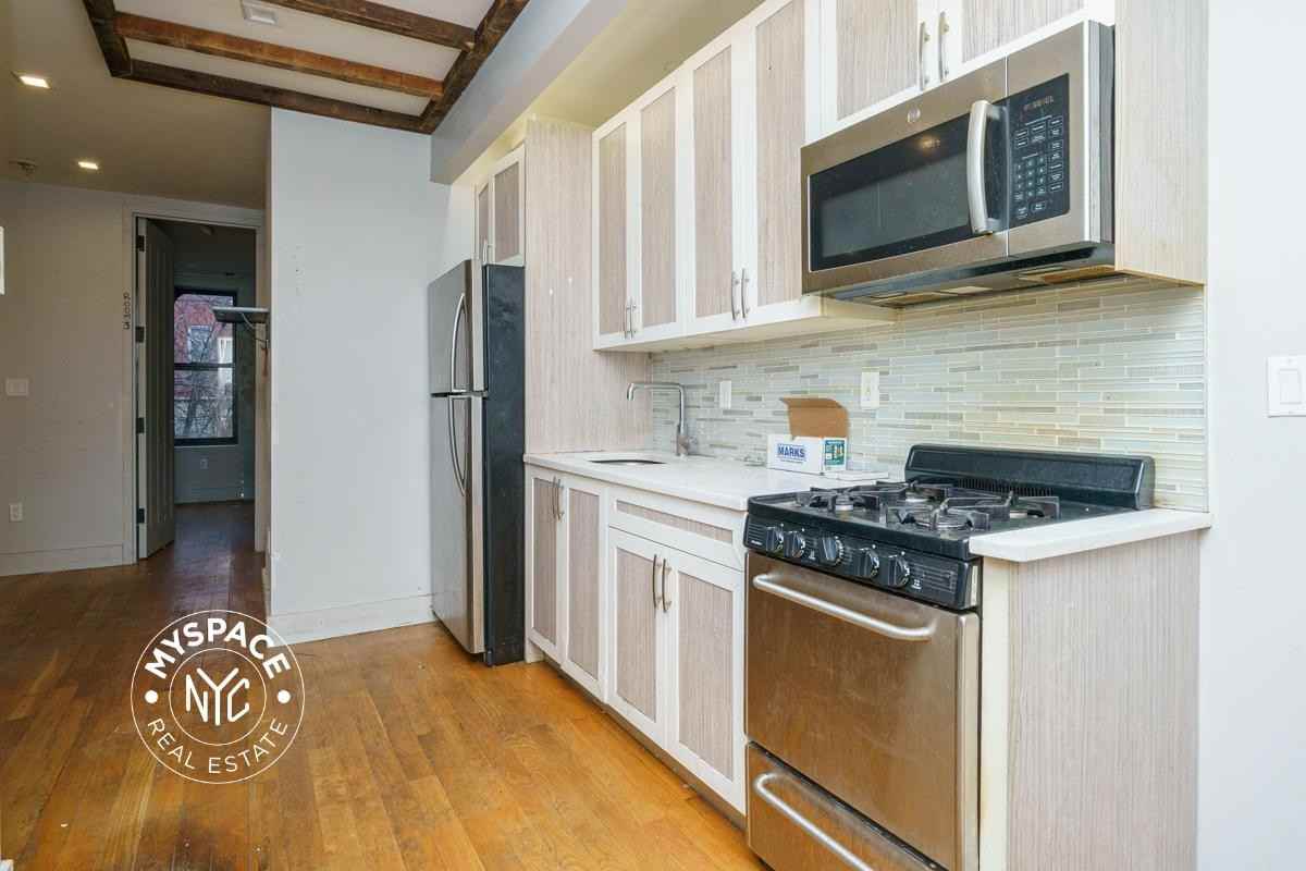 1631 Saint Johns Pl #2F - Photo 3 of 13