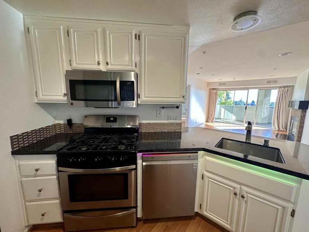 11385 Affinity Court - Photo 6 of 27