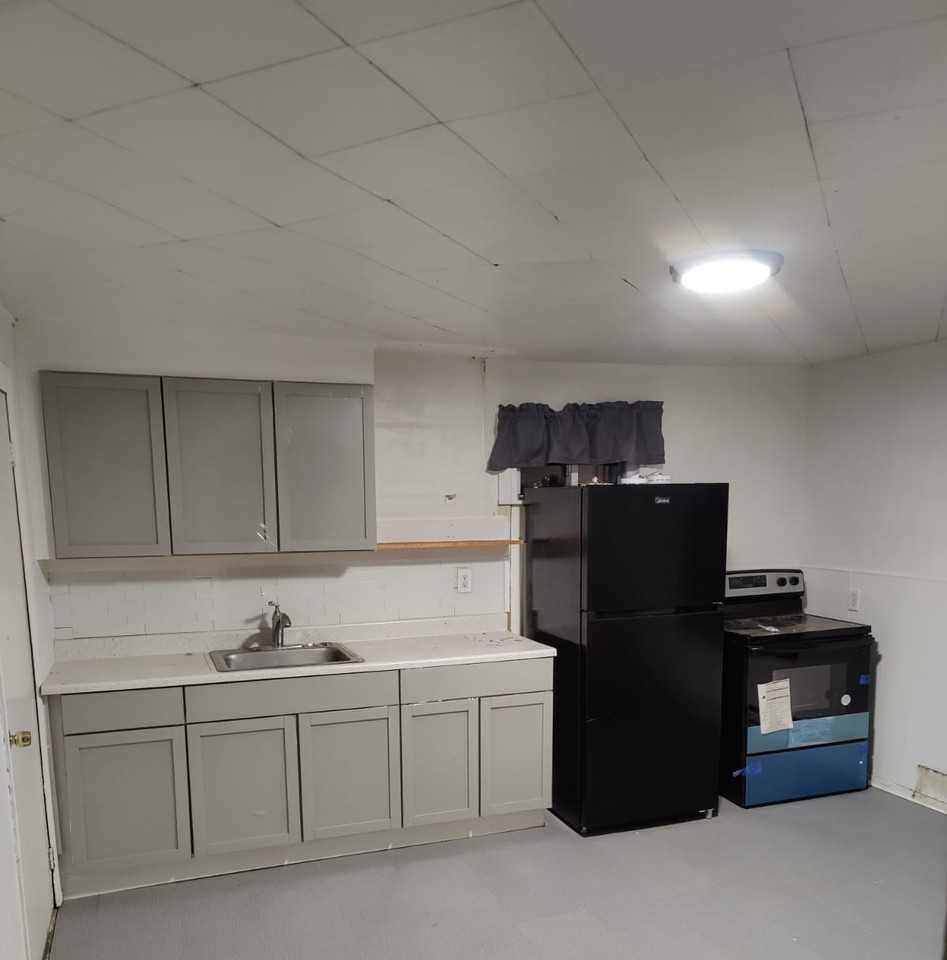 33 Olive St #2 - Photo 3 of 3