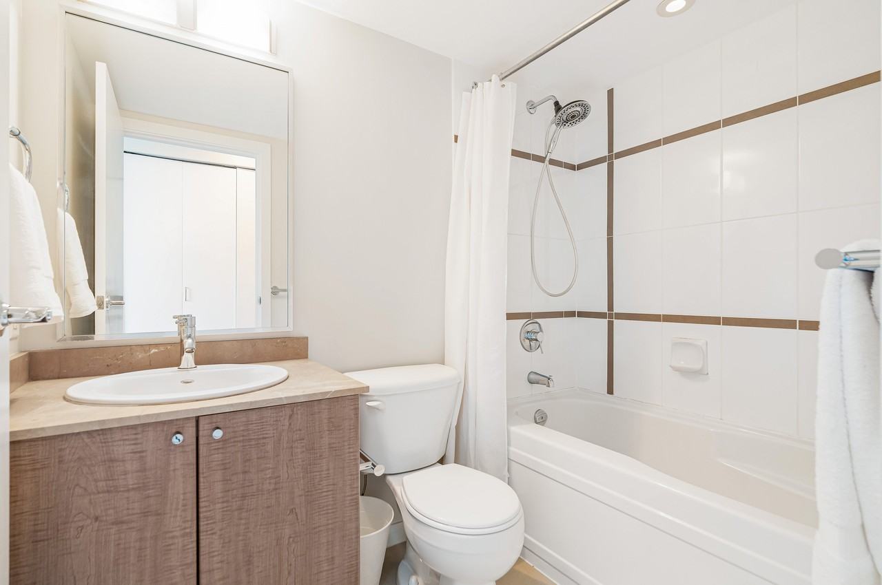 610 Granville Street - Photo 12