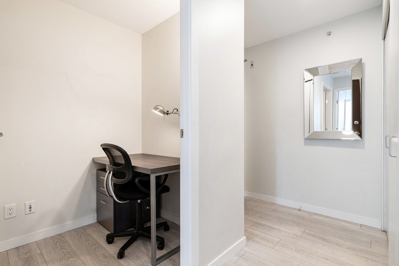 610 Granville Street - Photo 15