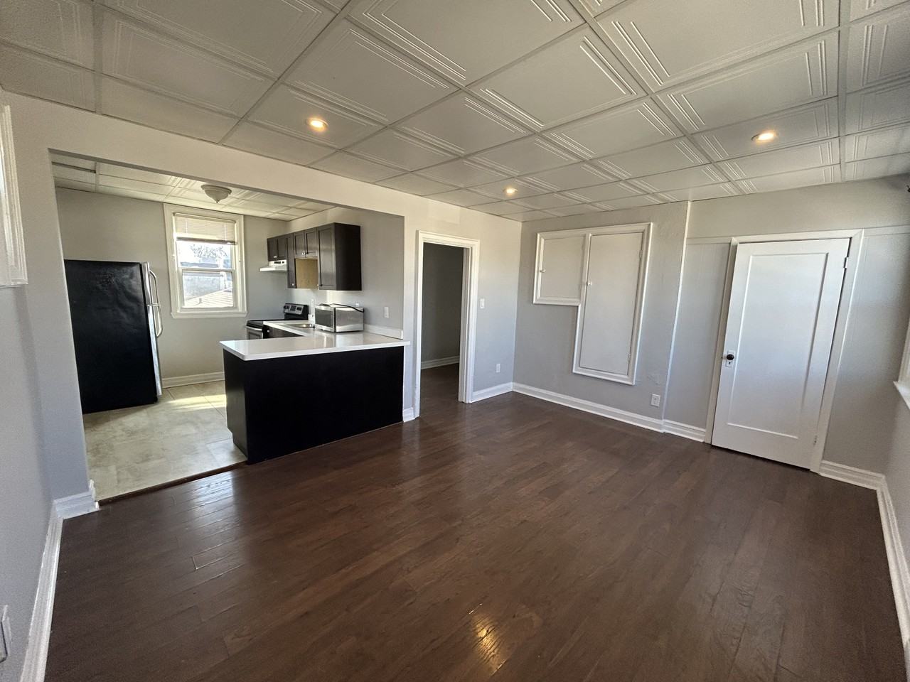 1285 Main St East 2 Apartments 1285 Main St E, Hamilton, ON L8K 1B3