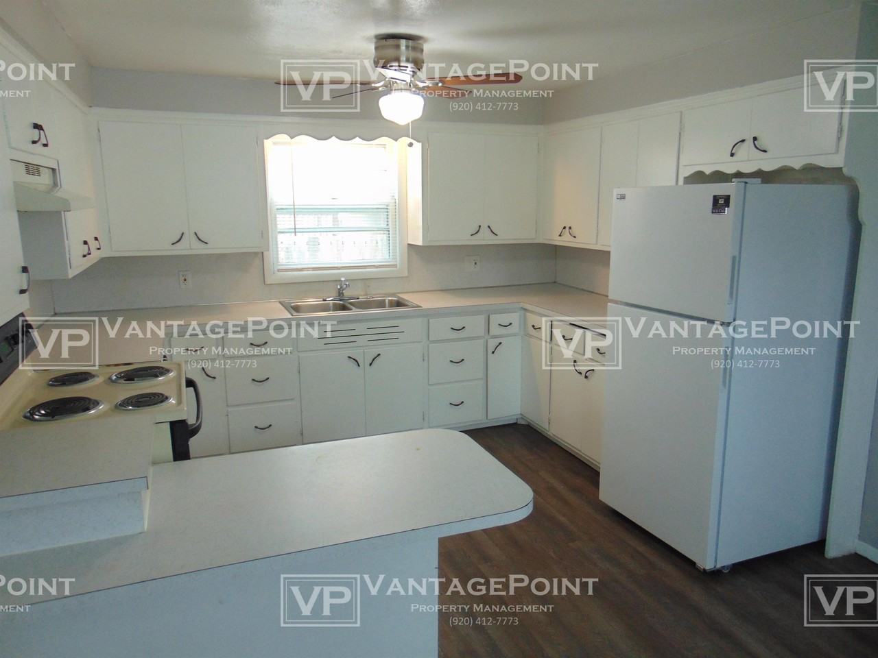 1170 Harvey St - Photo 3 of 11