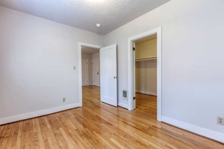 CARMEN APARTMENTS (JAMJ01) - Photo 4 of 12