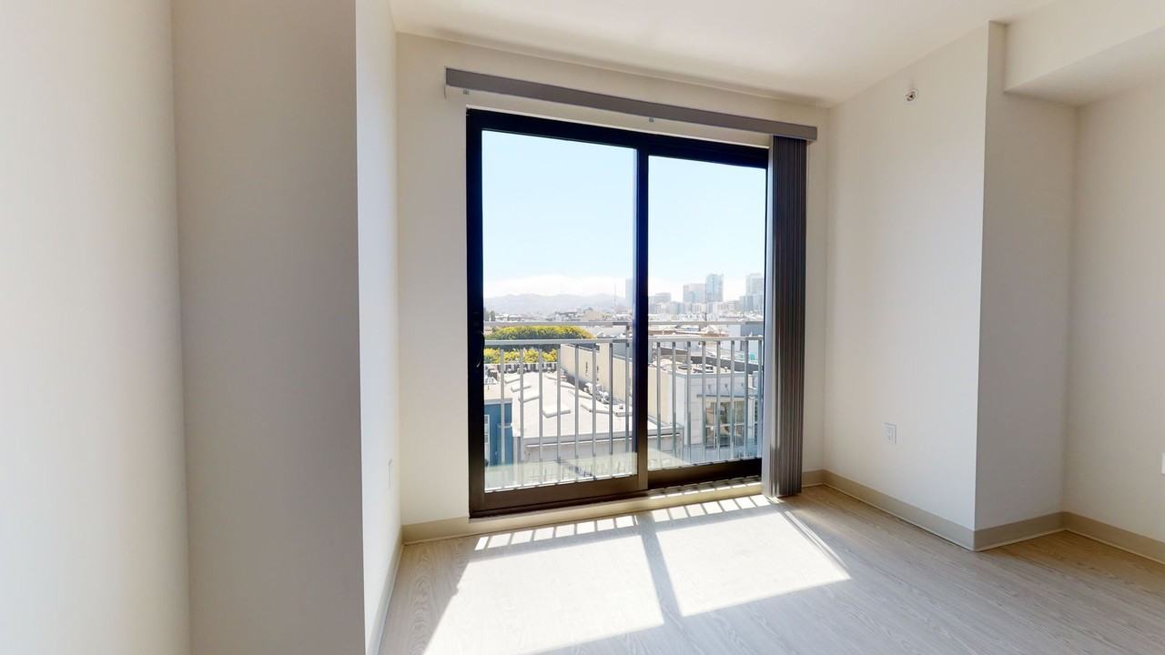 363 6th St - Photo 6 of 36