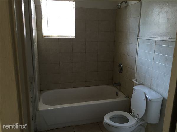 104 E Ward St - Photo 2 of 7