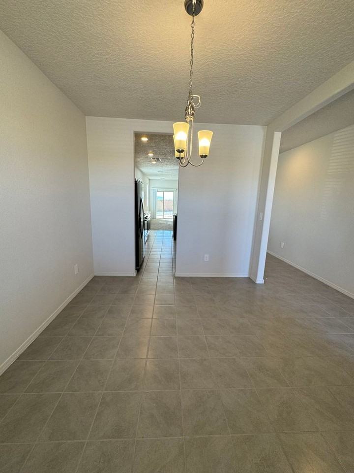 3401 Prairie Sage Street - Photo 4 of 25