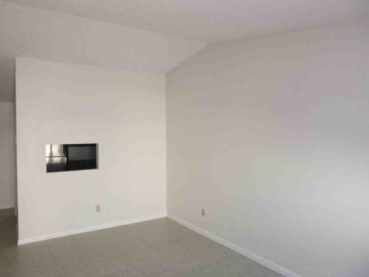 Bloomingdale Villas Ct - Photo 3 of 25