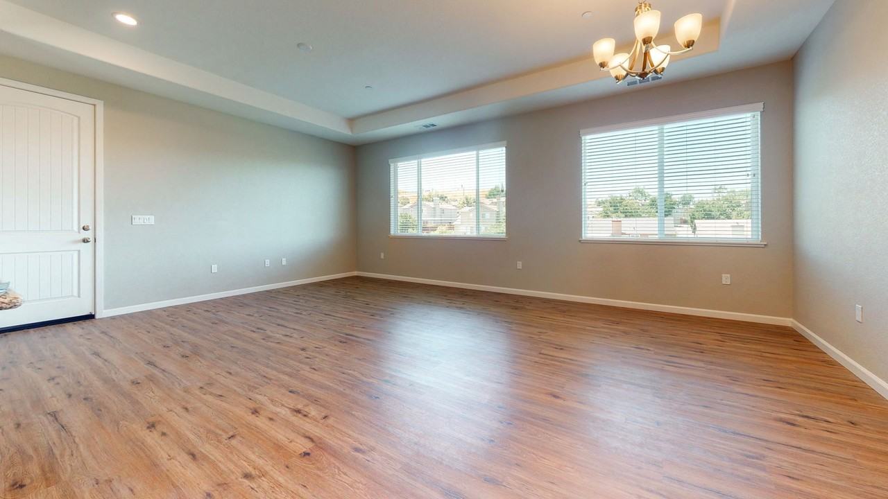 171 Lawlor Ct - Photo 2 of 15