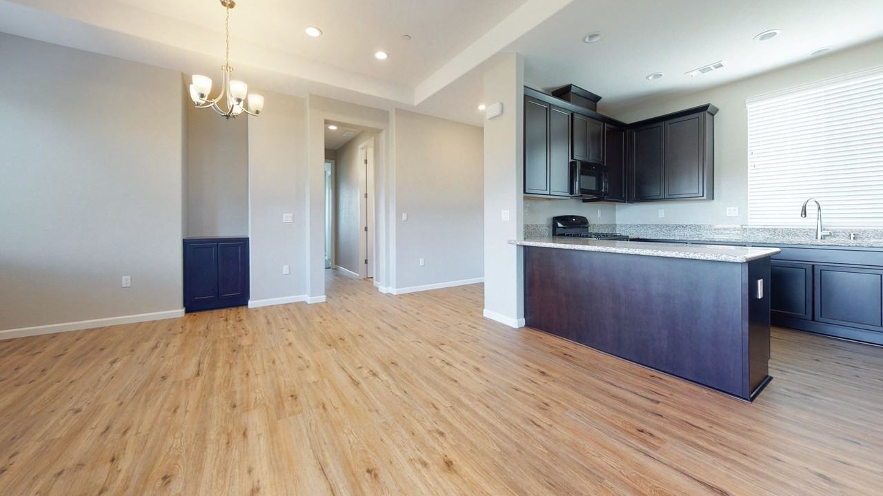 171 Lawlor Ct - Photo 3 of 15