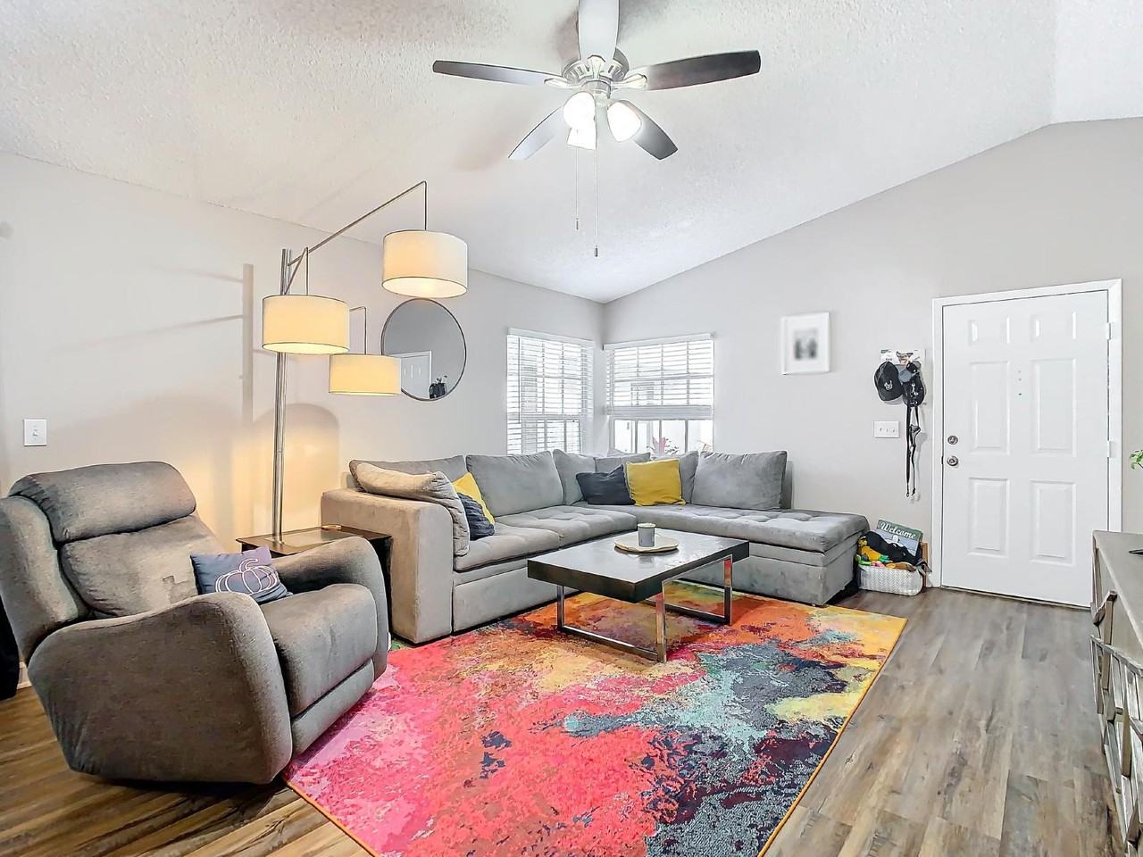 2760 Braham Ct - Photo 4 of 48