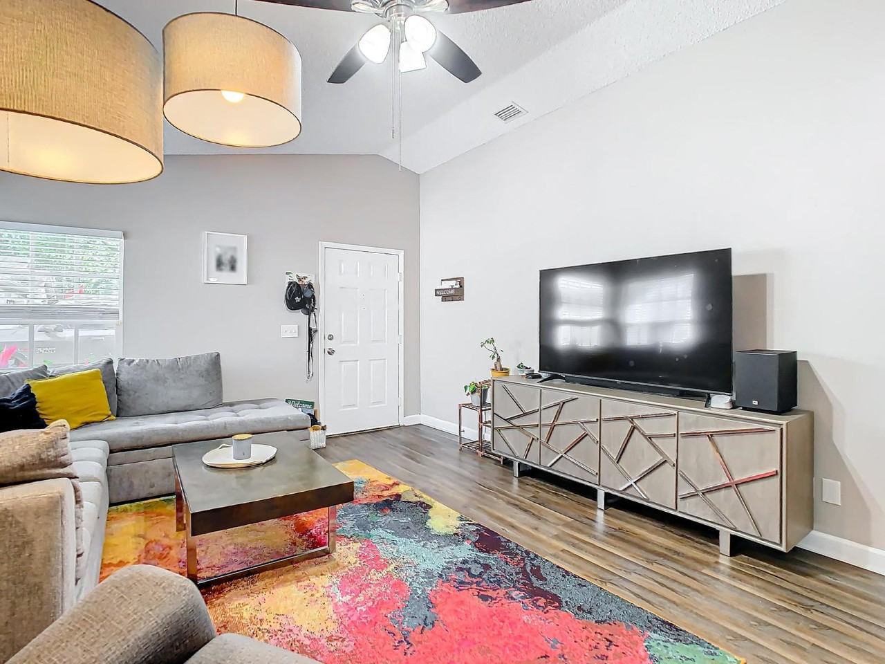 2760 Braham Ct - Photo 5 of 48