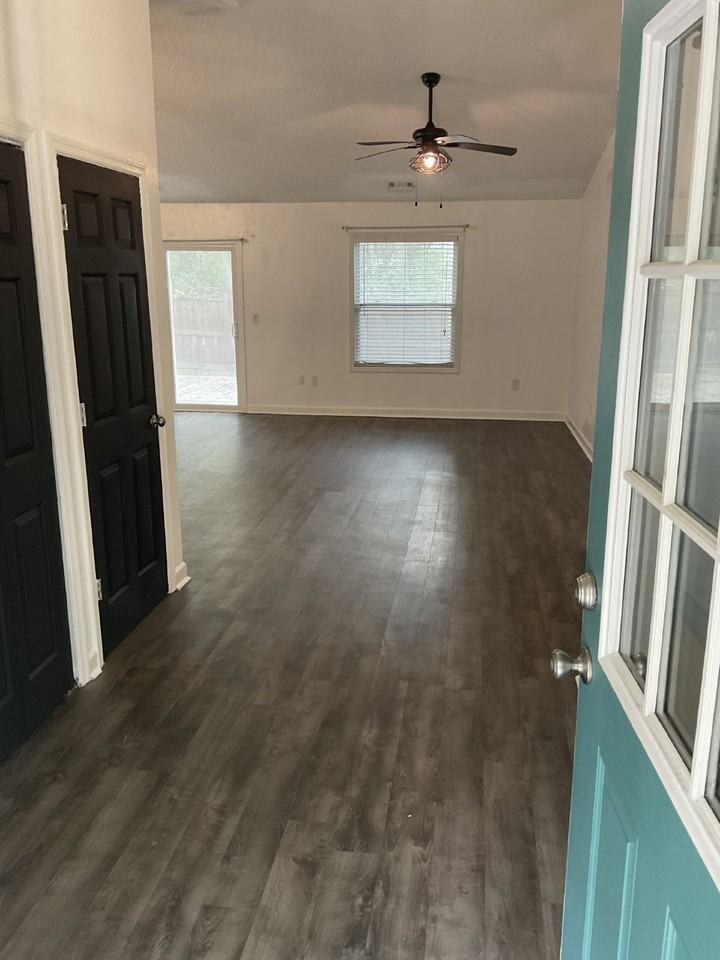 27 Brindlewood Dr - Photo 2 of 13