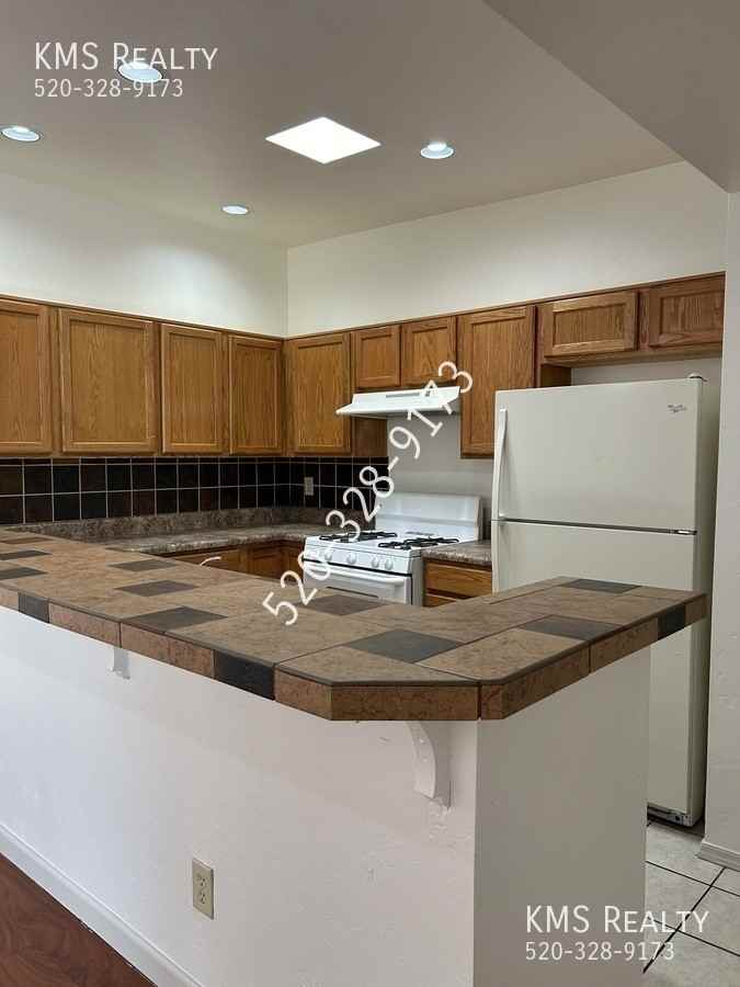 781 N Anita Ave #781 - Photo 3 of 24